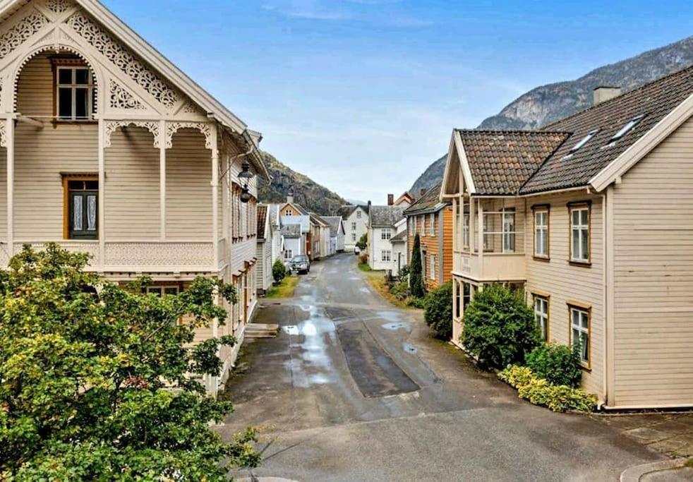 Вілла Kvammehuset Pa Gamle Лердалсьойрі Екстер'єр фото