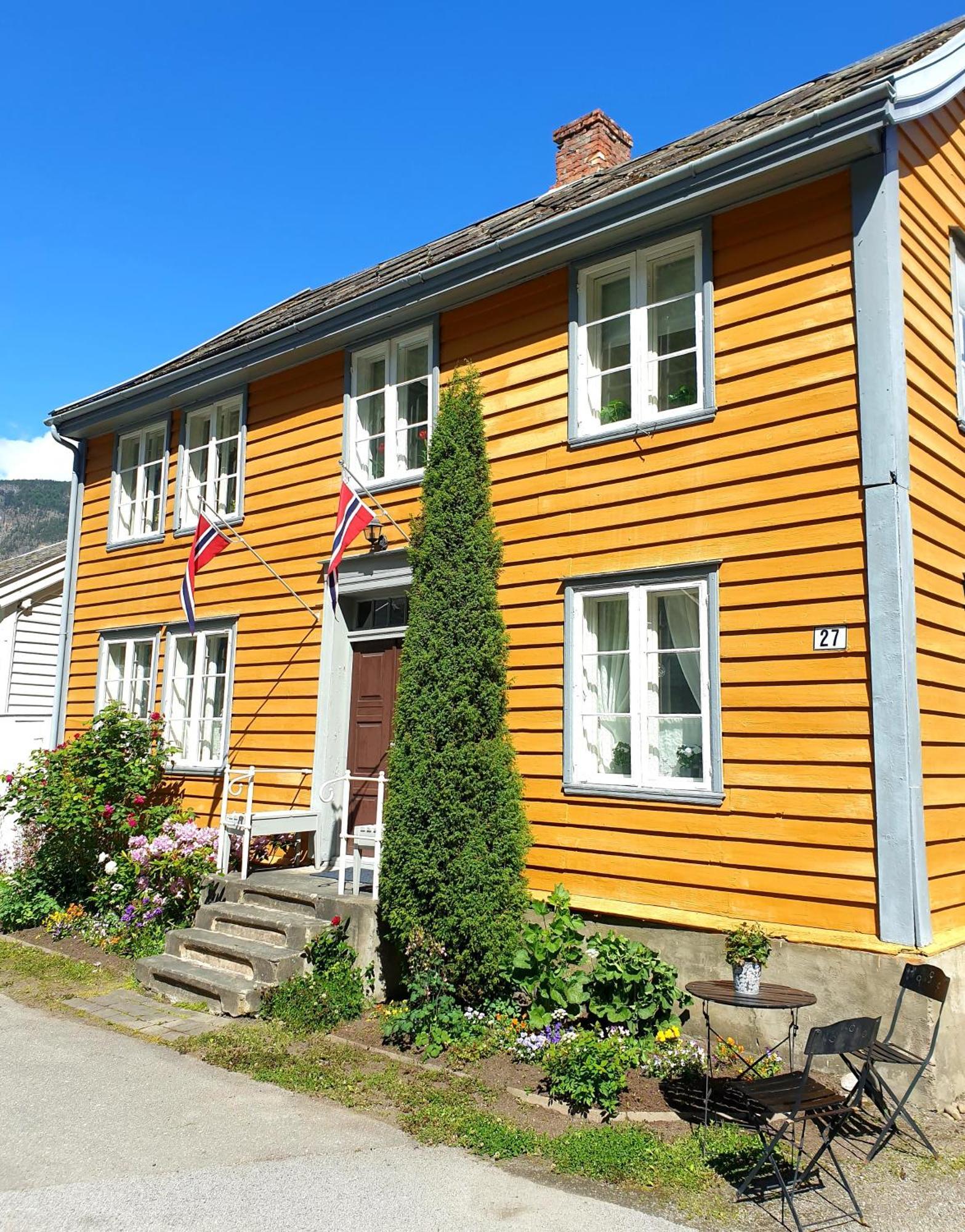 Вілла Kvammehuset Pa Gamle Лердалсьойрі Екстер'єр фото